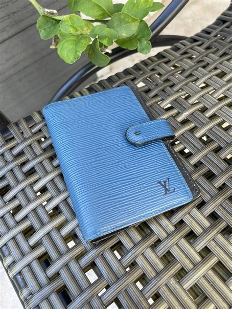 lv replica passport holder amazon